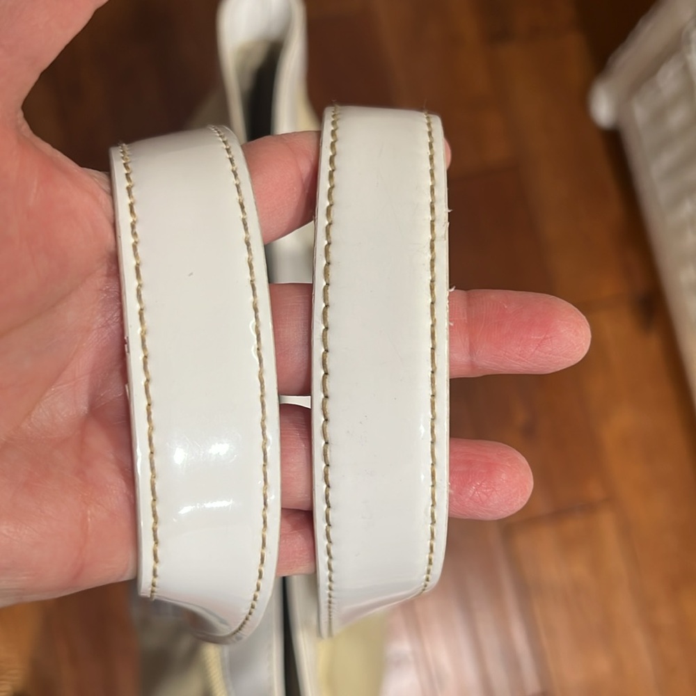 Tory Burch Tan and White Tote Bag - Picture 9 of 16